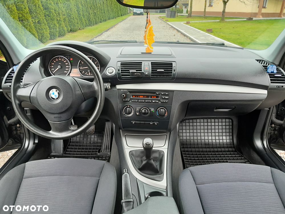 BMW Seria 1 116i - 13