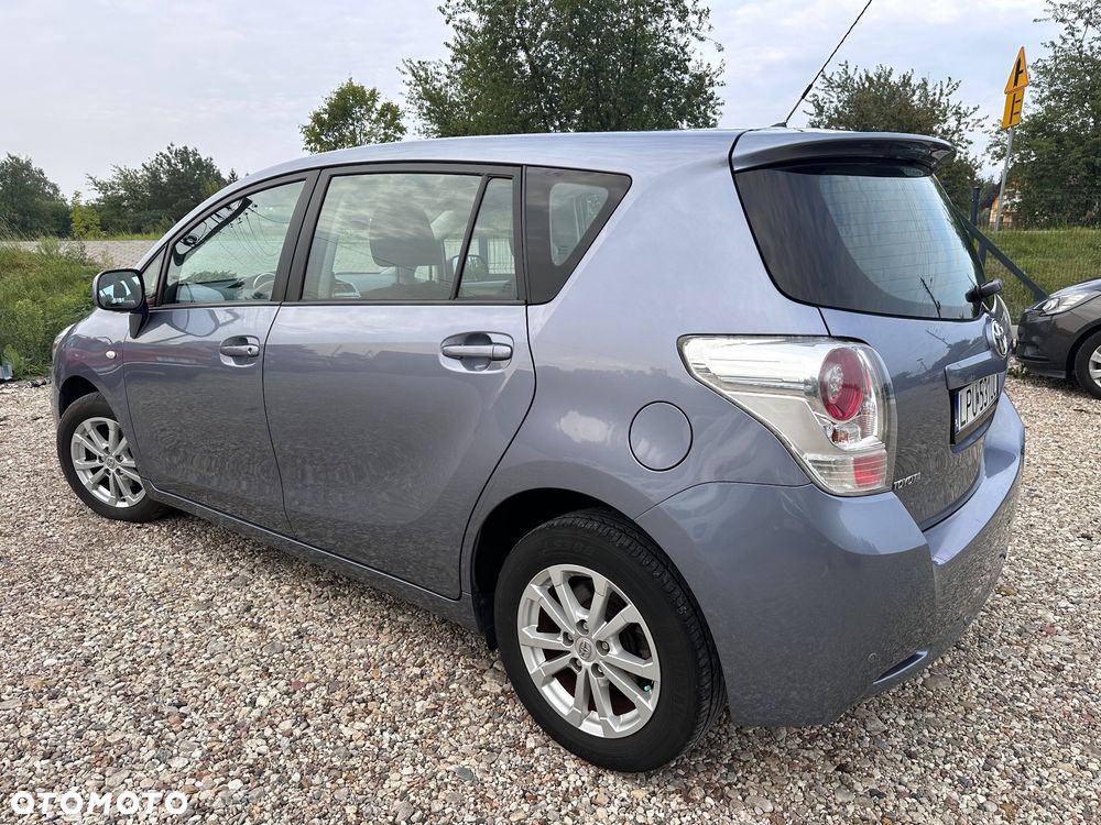 Toyota Verso 1.8 5-Sitzer Executive - 11