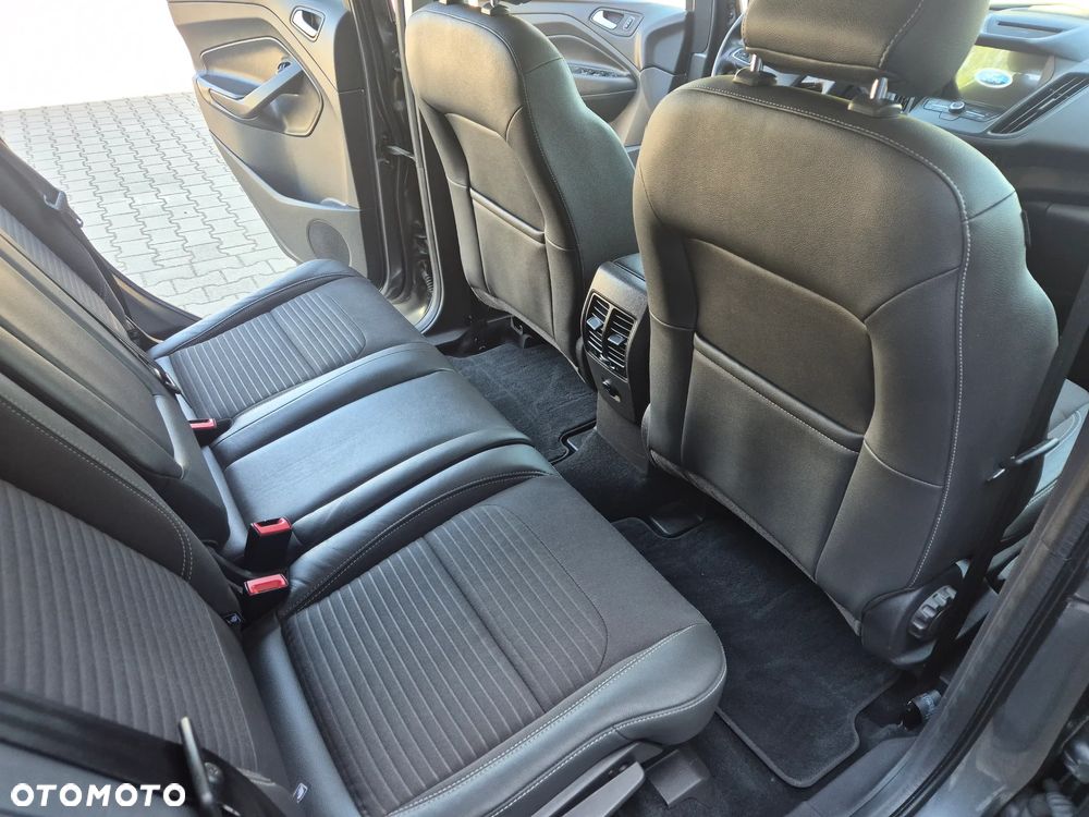 Ford Kuga 1.5 EcoBoost 2x4 Titanium - 11