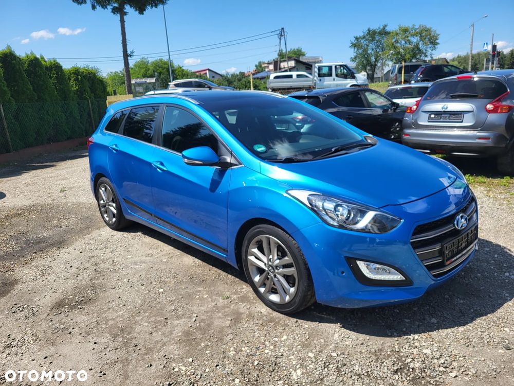 Hyundai i30 Kombi 1.6 GDi DCT Premium - 3
