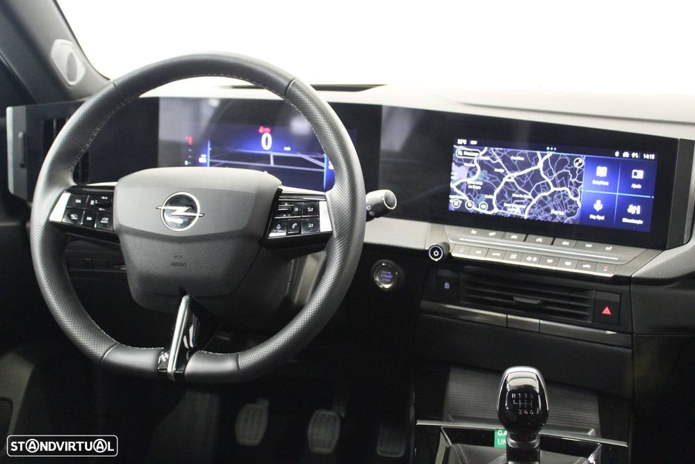 Opel Astra 1.2 T GS Line - 9