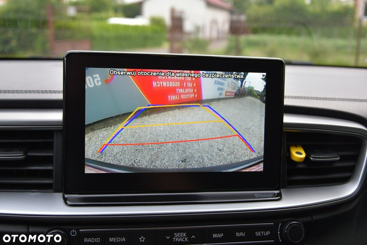 Kia Ceed - 10