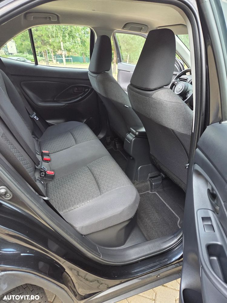 Toyota Yaris Cross 1.5 VVT-i HSD 116 4x2 HEV Dynamic - 12