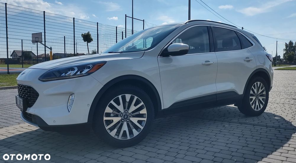 Ford Kuga 2.5 Duratec FHEV 4x4 TITANIUM - 3