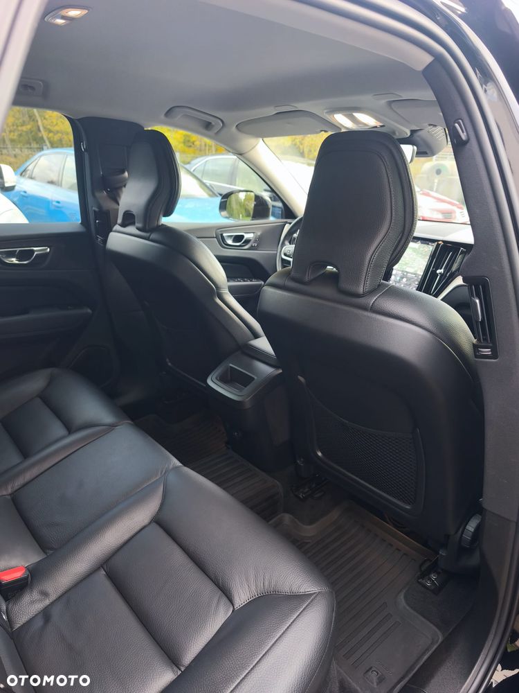Volvo XC 60 - 6