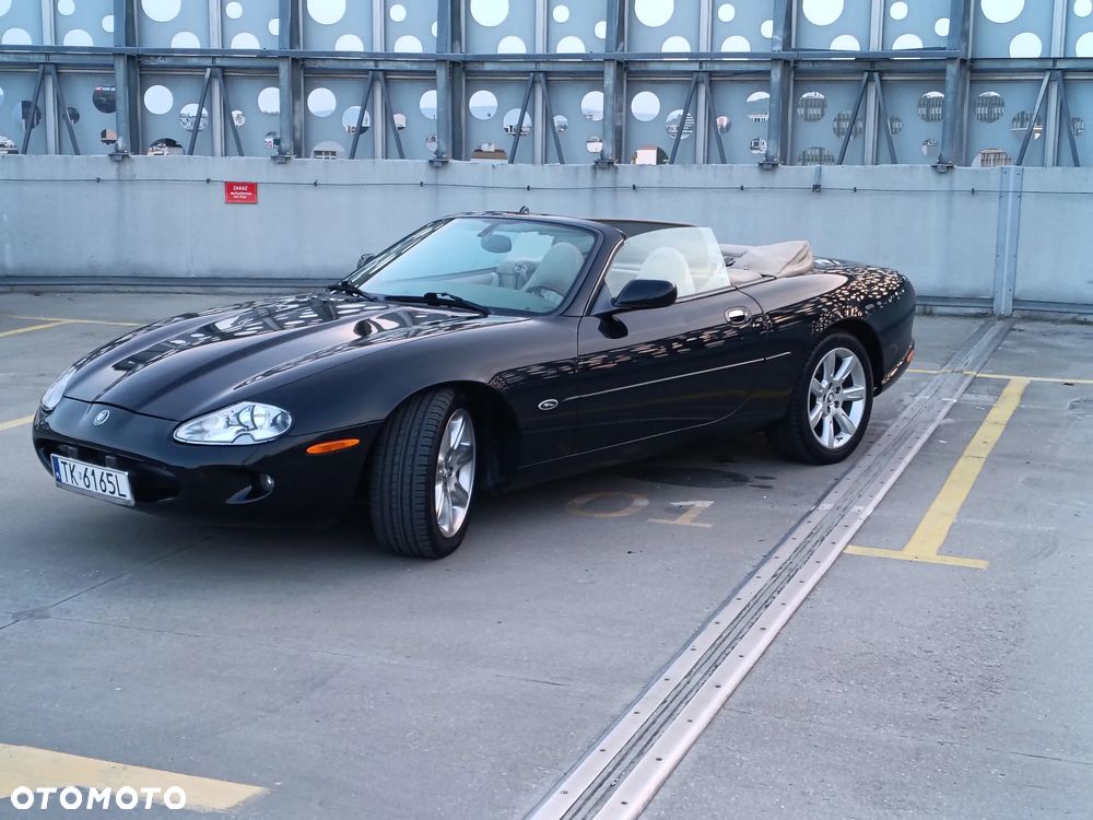 Jaguar XK8 - 2