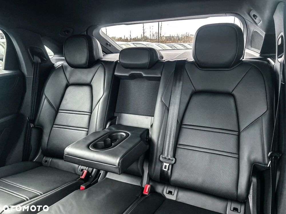 Porsche Cayenne E-Hybrid PHEV Black Edition - 25