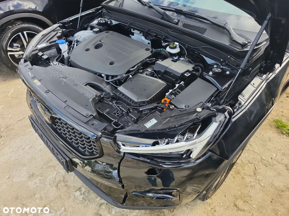 Volvo XC 40 B4 B DKG Ultra Black Edition - 15