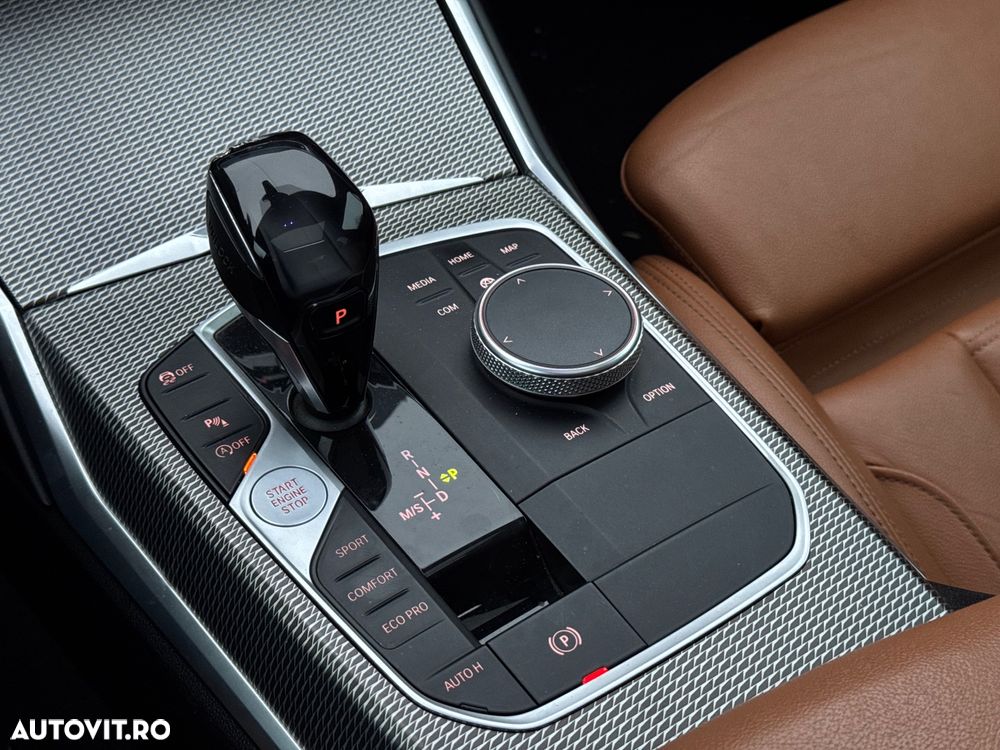 BMW Seria 3 330i AT - 25