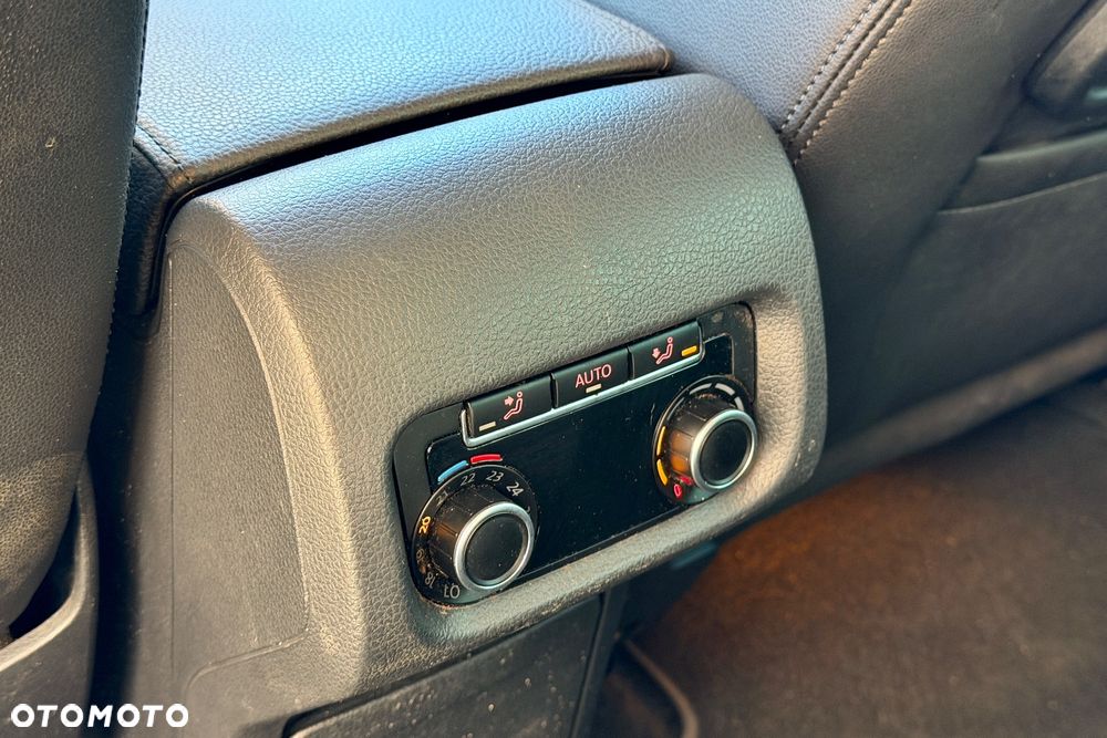 Volkswagen Sharan 2.0 TDI BMT 4Mot Highline DSG - 24