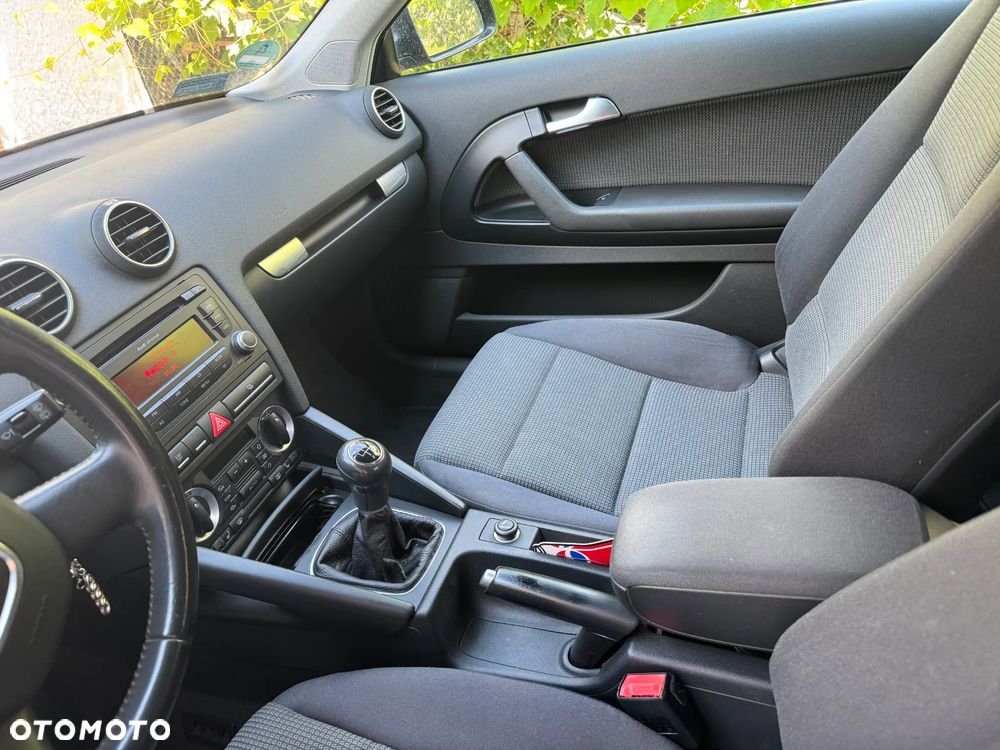 Audi A3 3-drzwiowe 1.6 Ambition - 13