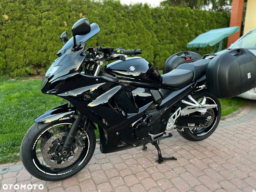Suzuki GSX - 9
