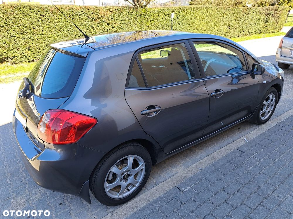 Toyota Auris - 5