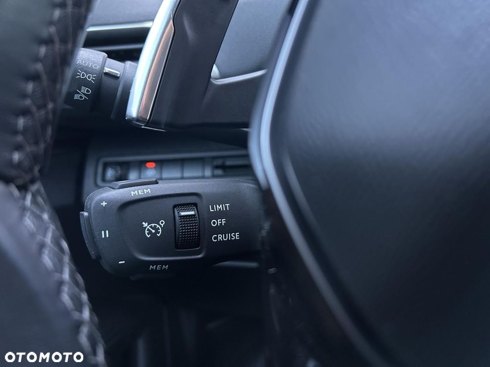 Peugeot 3008 1.5 BlueHDi Allure Pack S&S EAT8 - 22