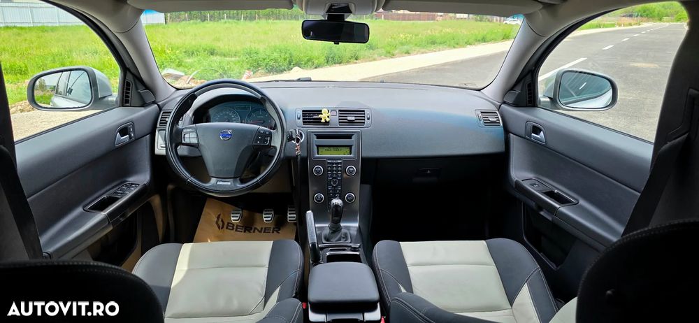 Volvo V50 DPF D4 RDesign Edition - 10