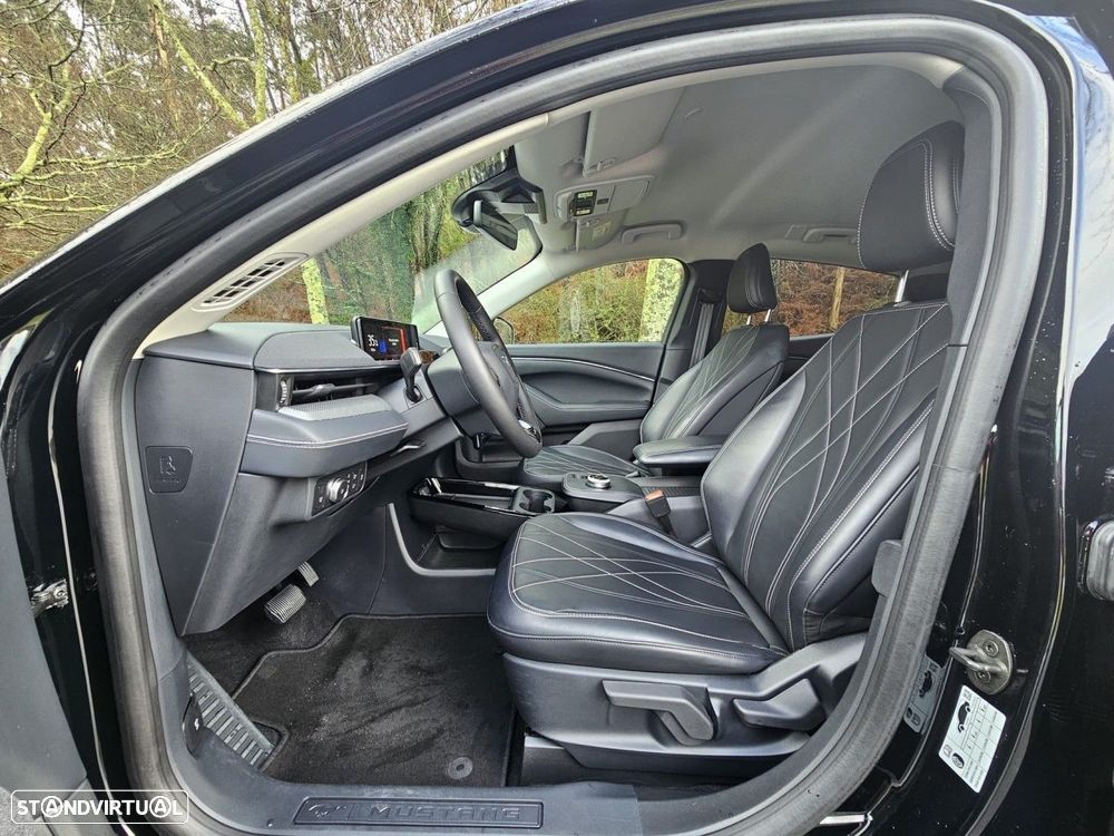 Ford Mustang Mach-E Standard - 10