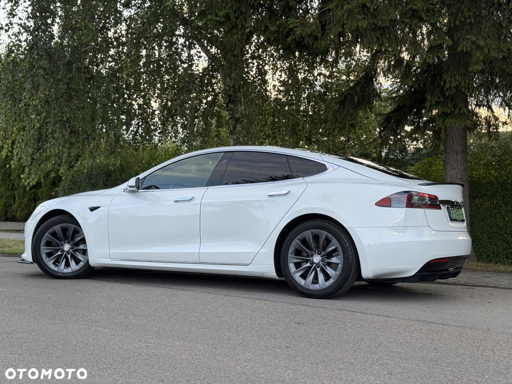 Tesla Model S Long Range Plus - 13