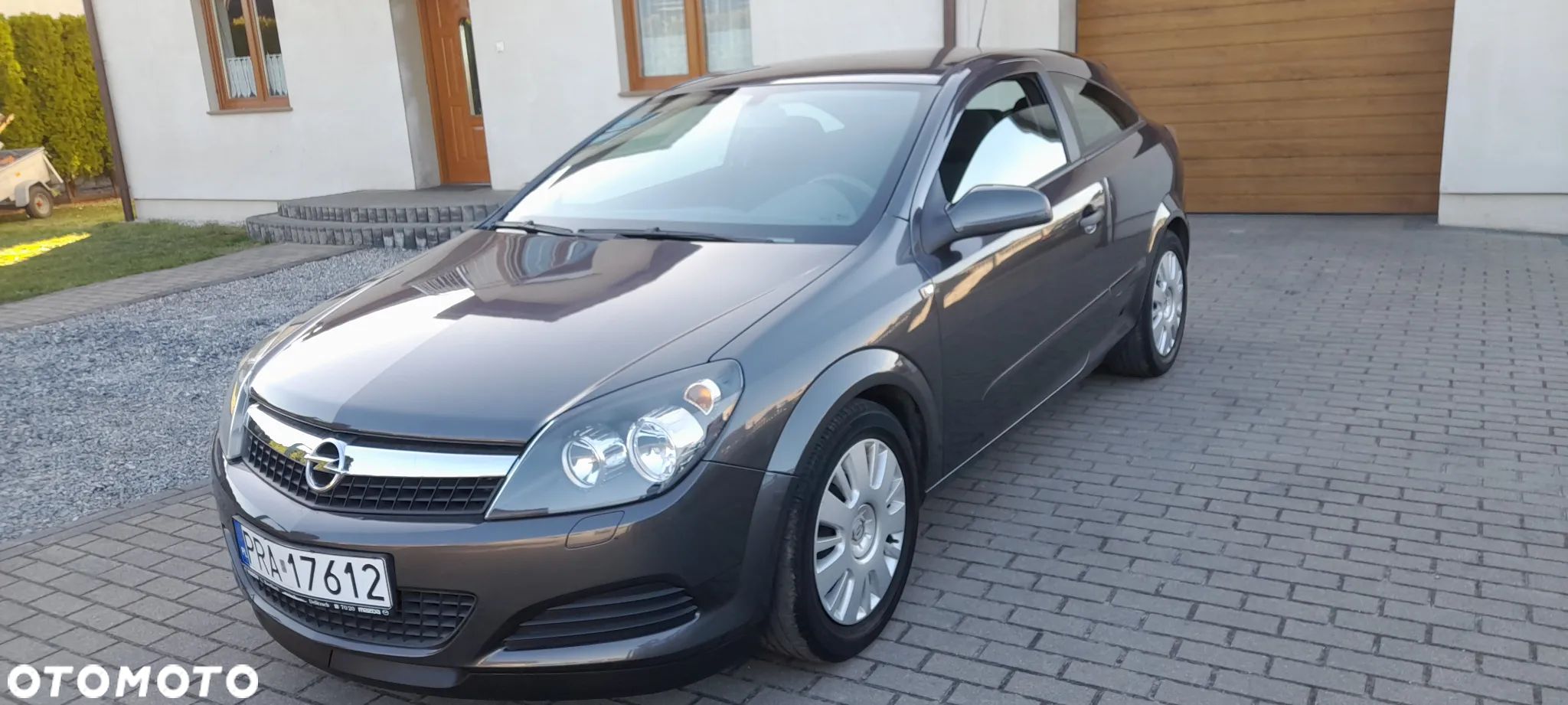Opel Astra GTC 1.4 - 1