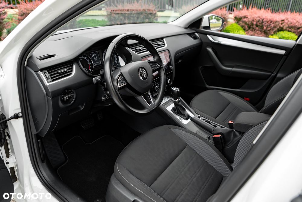Skoda Octavia 2.0 TDI 4x4 DSG Style - 16