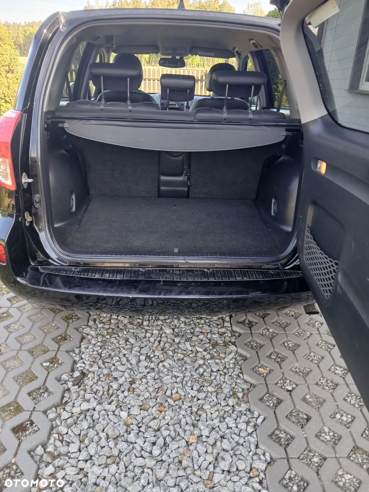 Toyota RAV4 2.2 D-4D Sol 180 - 17