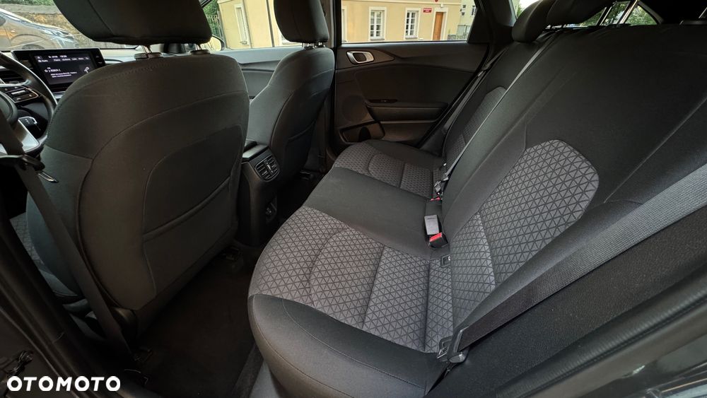 Kia Ceed - 15