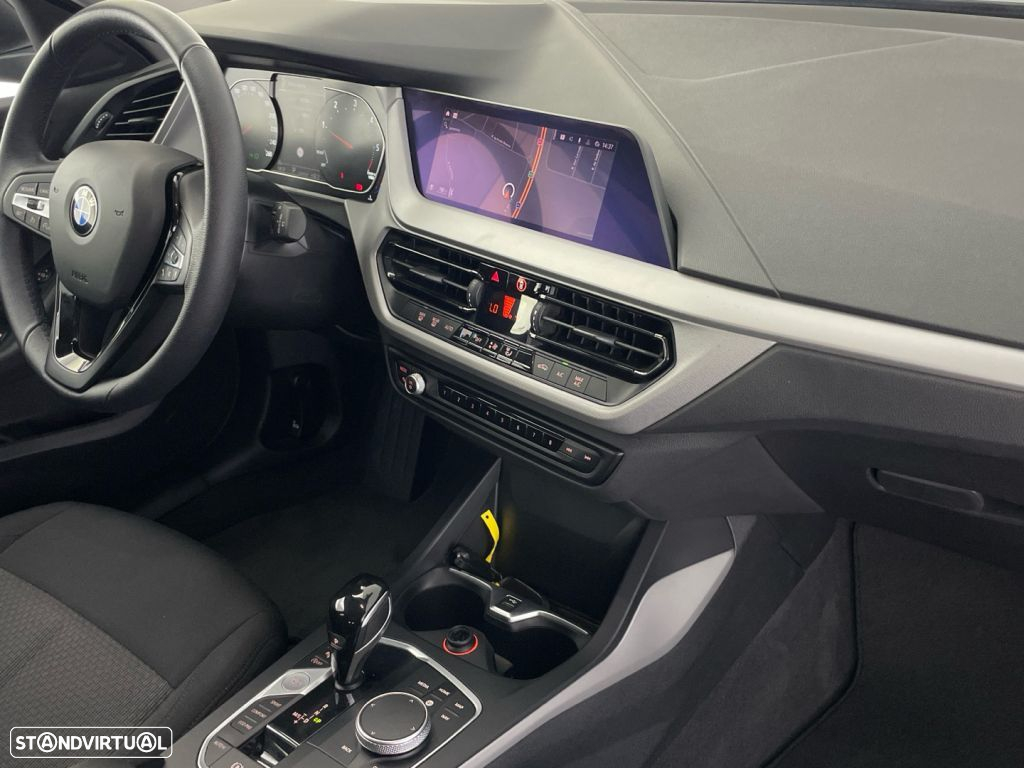 BMW 116 d Auto - 24