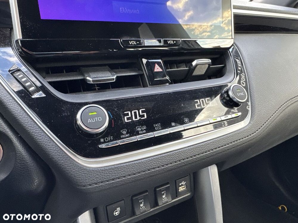Toyota Corolla Cross - 18