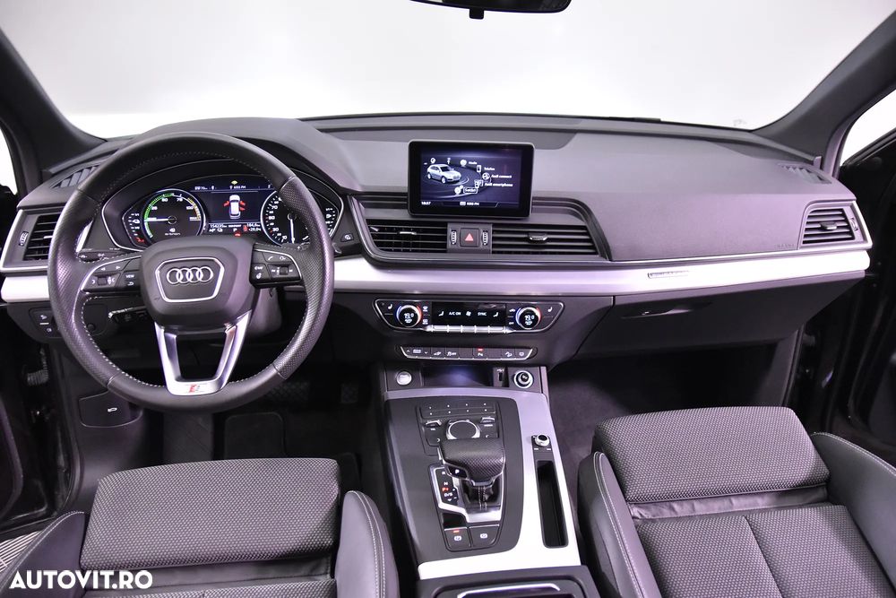 Audi Q5 55 TFSI e quattro S tronic - 9