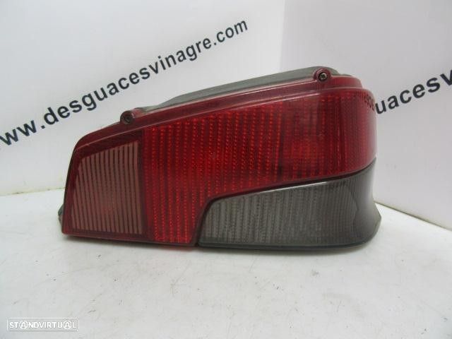 FAROLIM TRASEIRO DIREITO PEUGEOT 106 1.1 G - 1