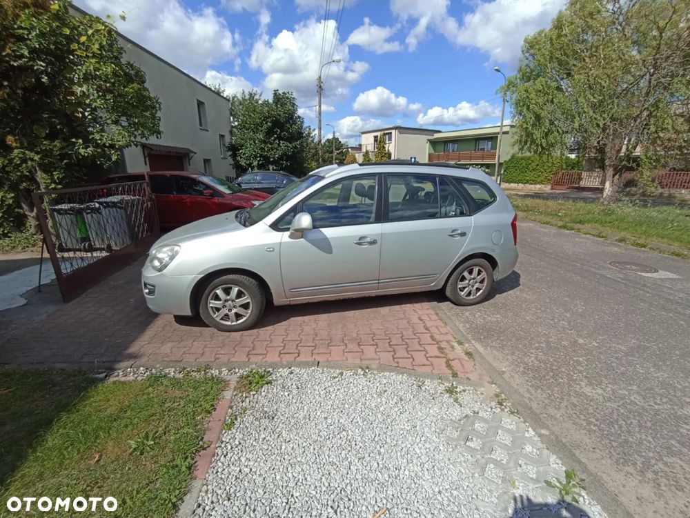 Kia Carens 2.0 CRDi Freedom - 1