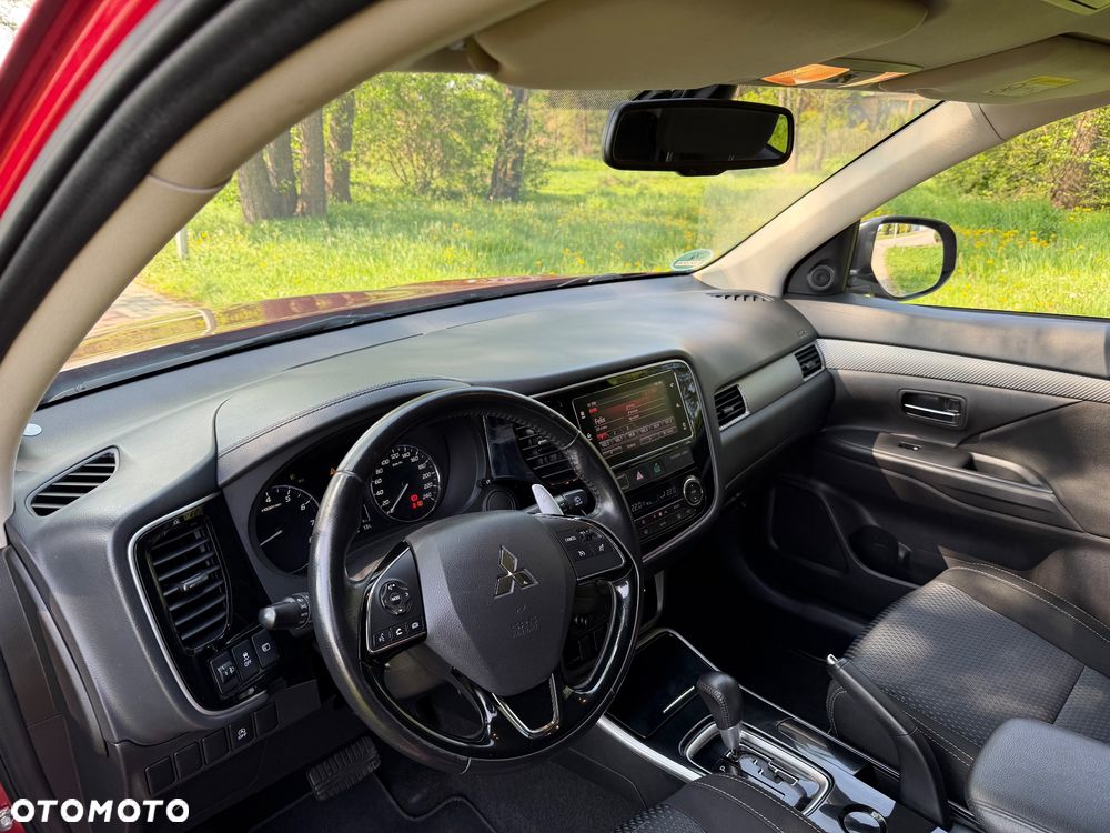 Mitsubishi Outlander 2.0 2WD CVT Diamant Edition - 14
