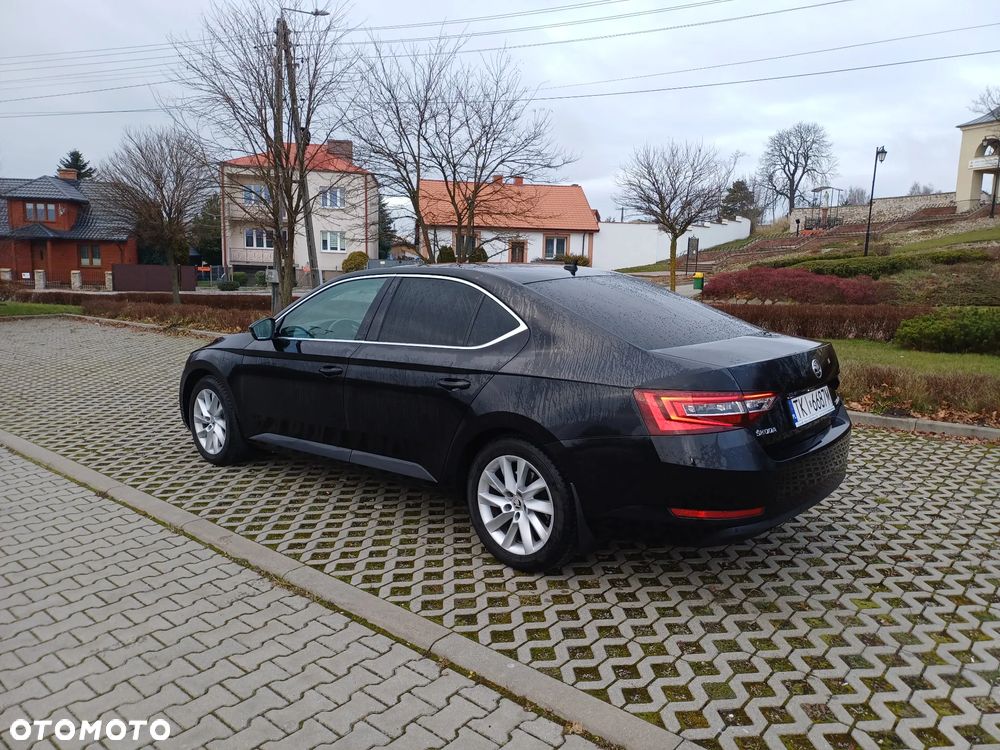 Skoda Superb 2.0 TDI Ambition - 3