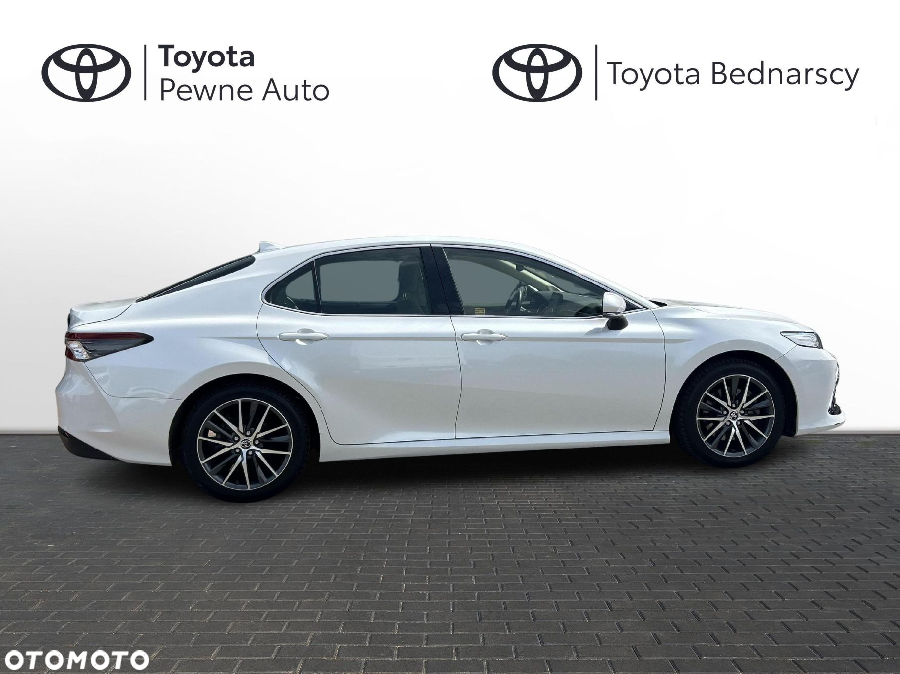 Toyota Camry - 7