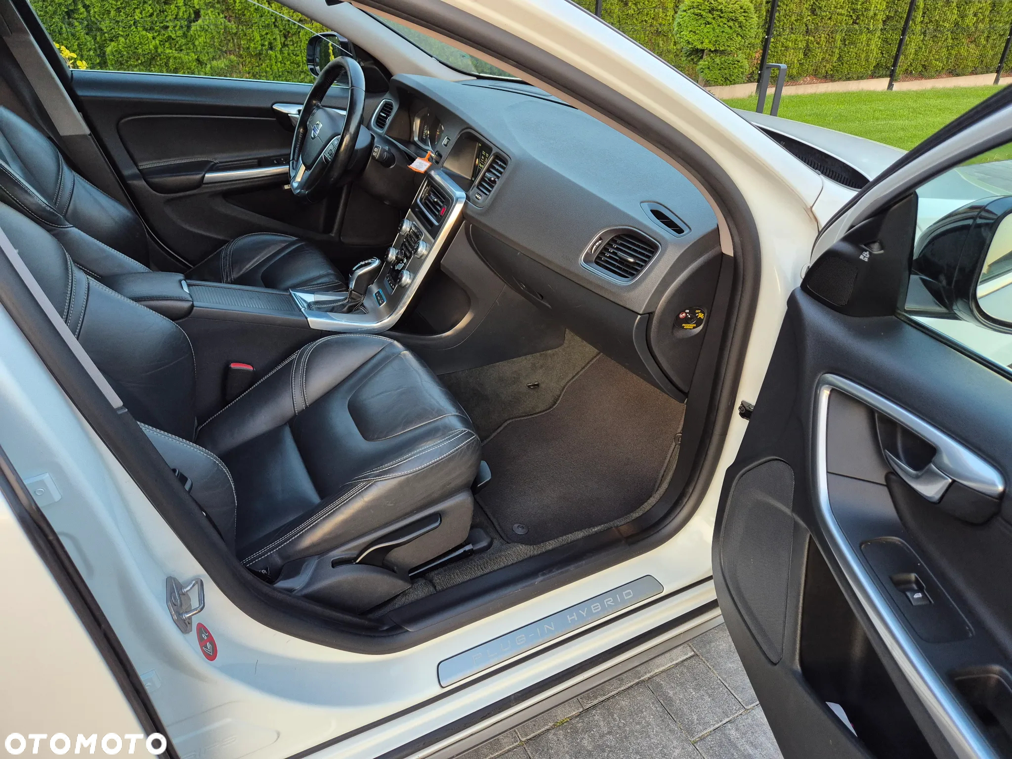 Volvo V60 D6 Plug-In-Hybrid AWD Geartronic Summum - 10