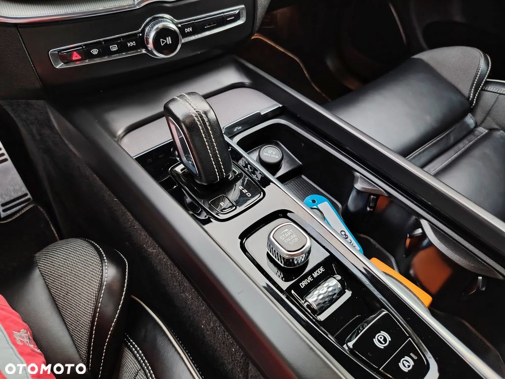 Volvo XC 60 B4 B R-Design - 20