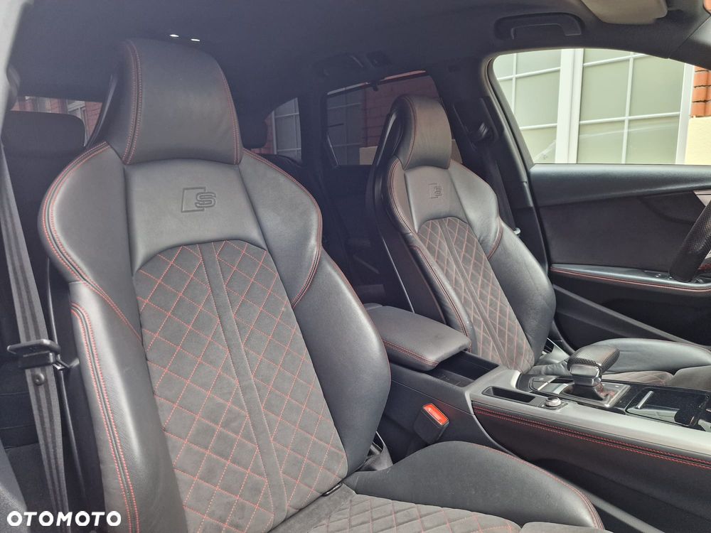 Audi A4 Avant 40 TDI quattro S tronic S line - 17