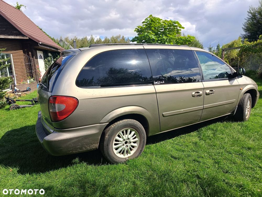Chrysler Grand Voyager 2.8 CRD LX - 17