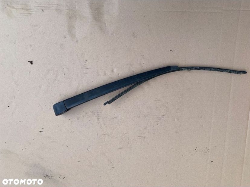 Ramię tylnej wycieraczki skoda octavia 2 II lift - 1