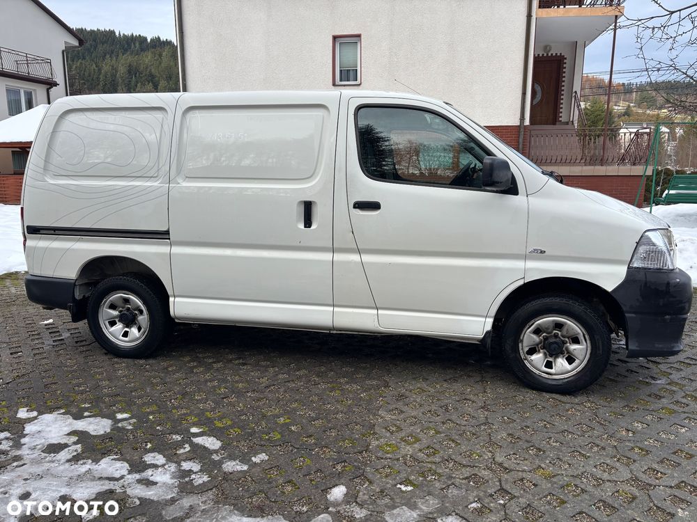 Toyota Hiace - 6