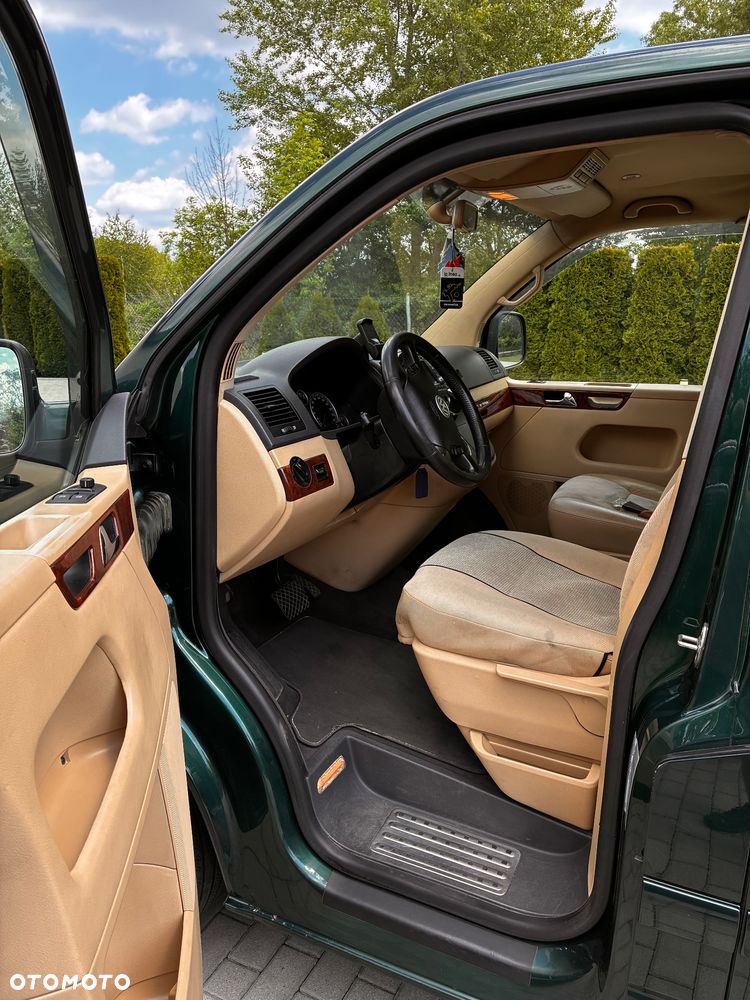 Volkswagen Multivan - 8