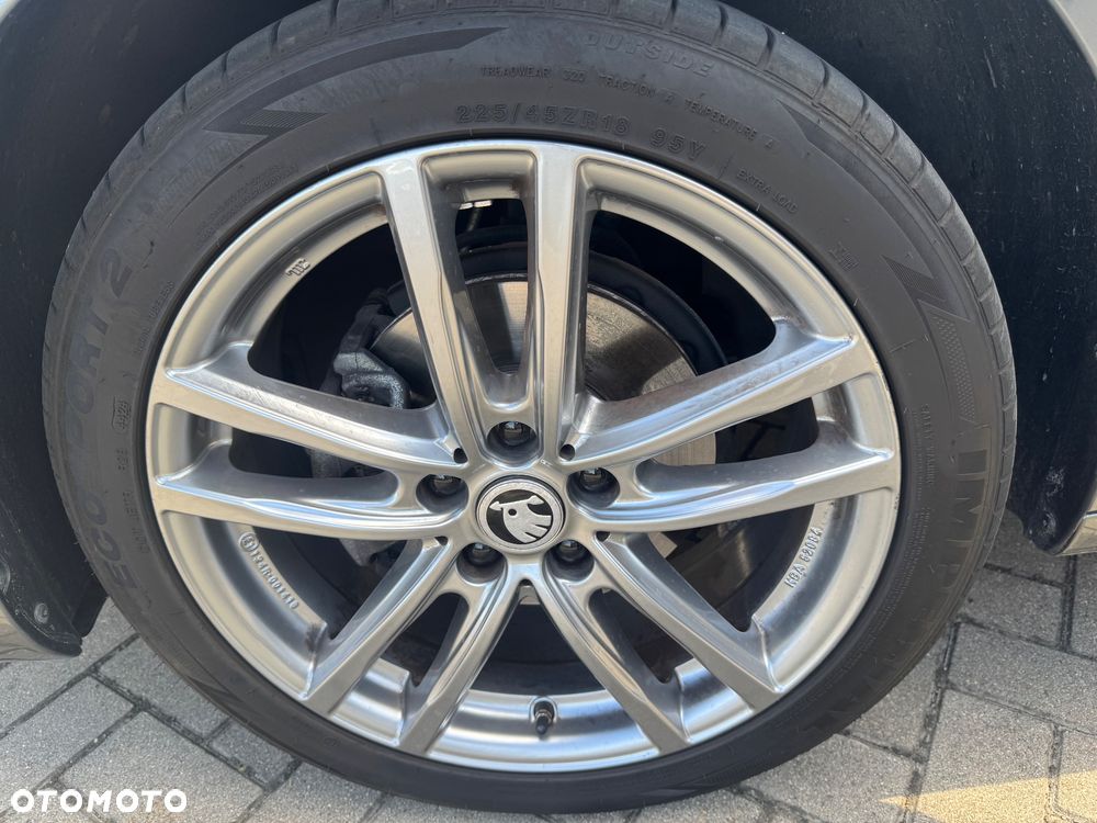 Skoda Octavia 2.0 TDI DSG Ambition - 23