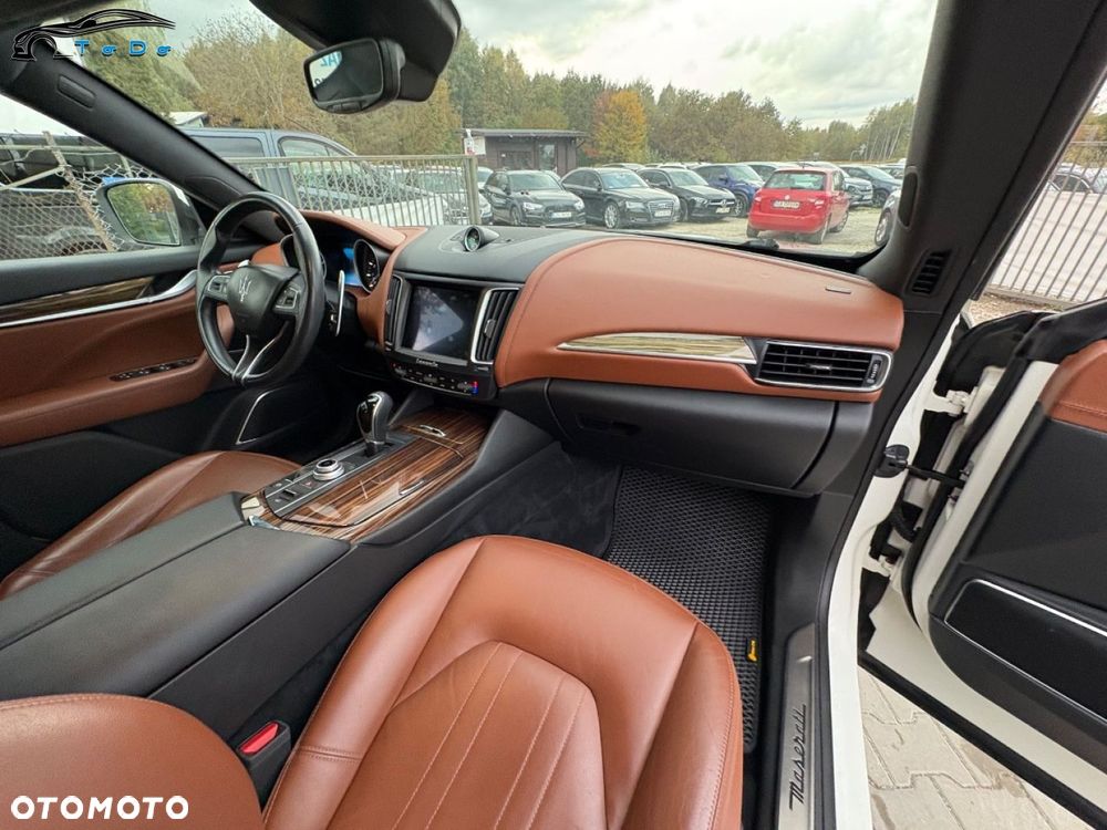Maserati Levante S Granlusso - 31