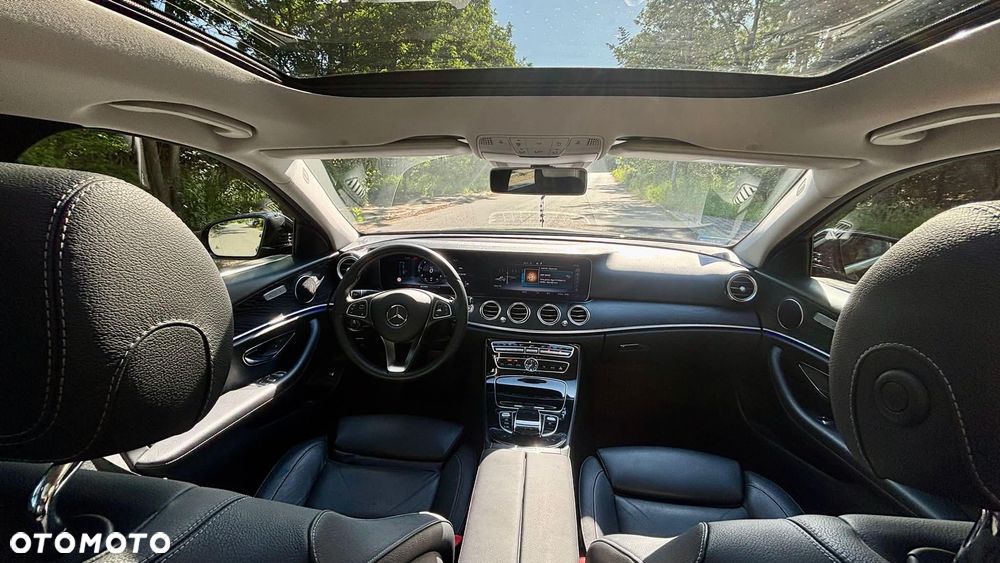 Mercedes-Benz Klasa E 220 d 9G-TRONIC - 4