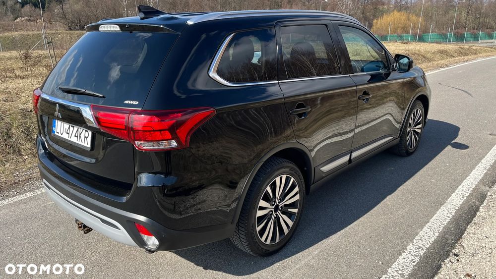 Mitsubishi Outlander 2.0 Intense + Navi 4WD CVT - 4
