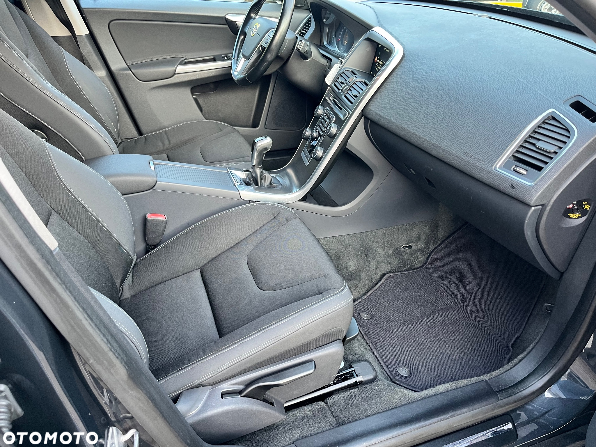 Volvo XC 60 D4 Momentum - 18