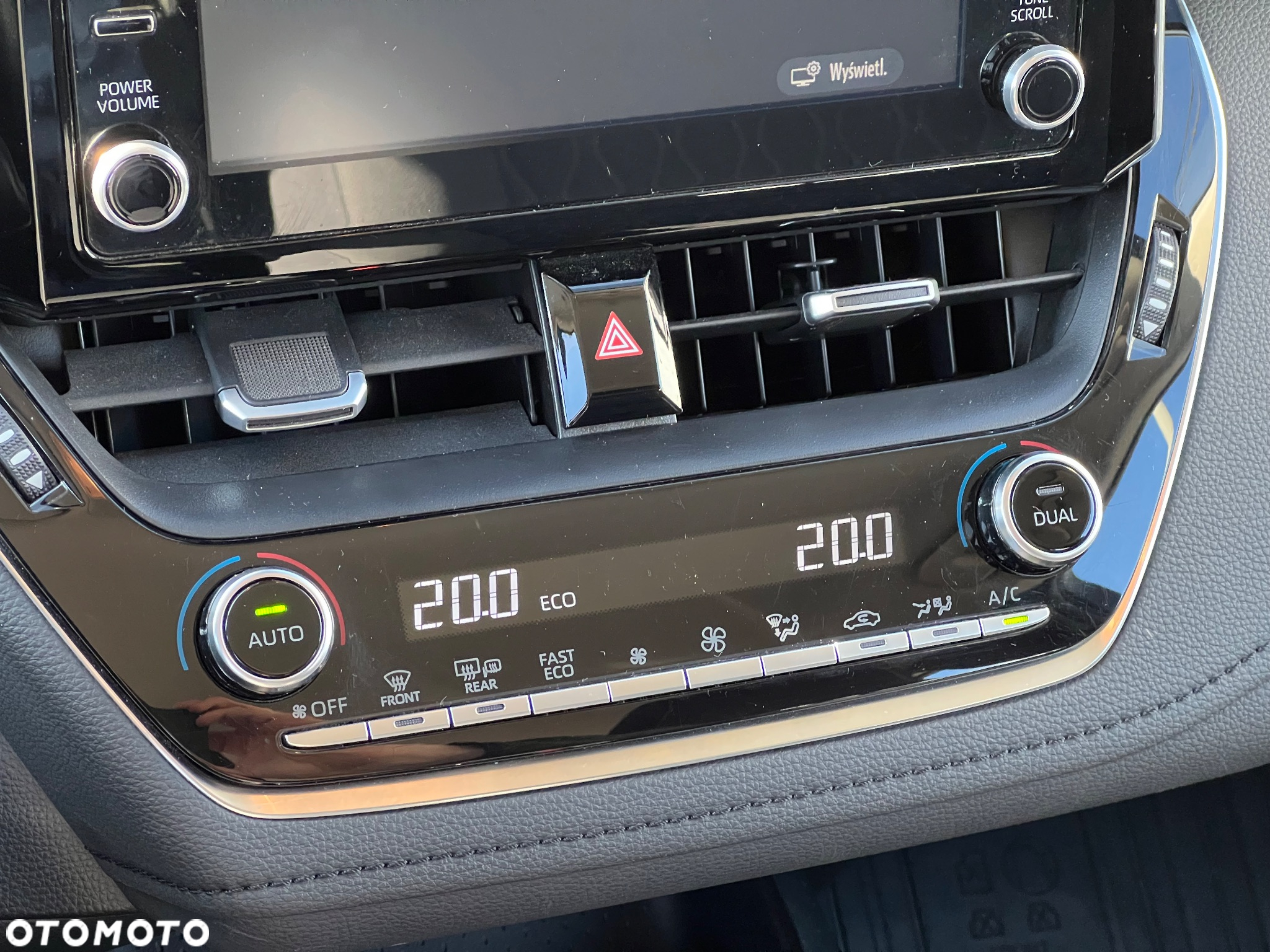 Toyota Corolla 1.8 Hybrid Comfort - 19