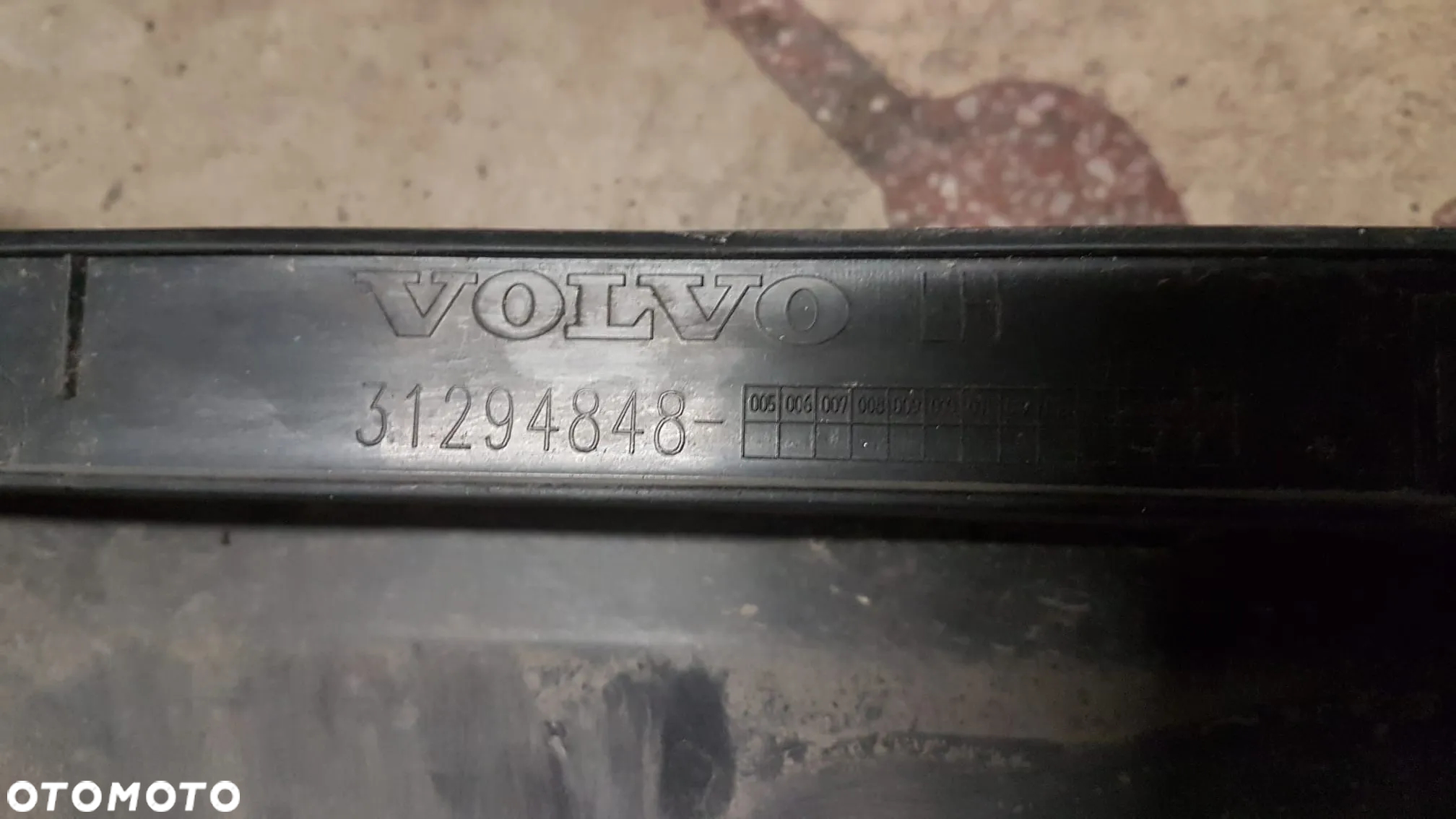 LISTWA PROGOWA LEWA VOLVO XC60 31294848 - 2