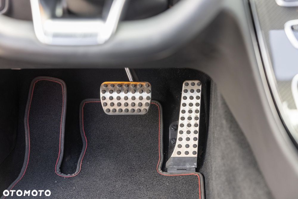 Mercedes-Benz Klasa C 450 AMG 4-Matic 7G-TRONIC - 34