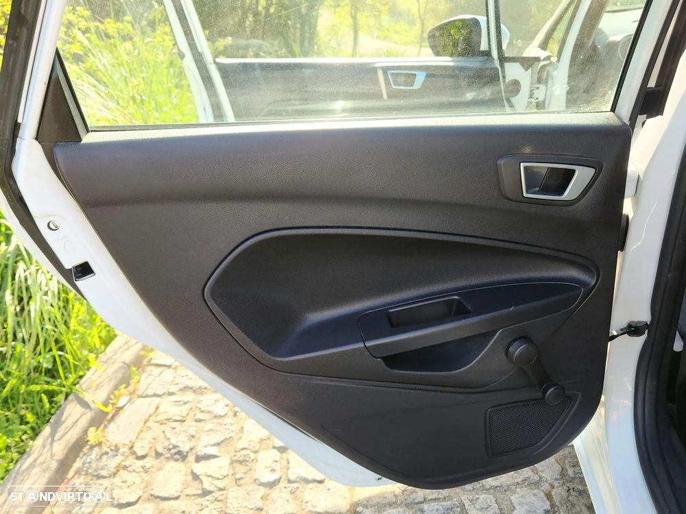 Ford Fiesta 1.0 Ti-VCT Titanium - 17