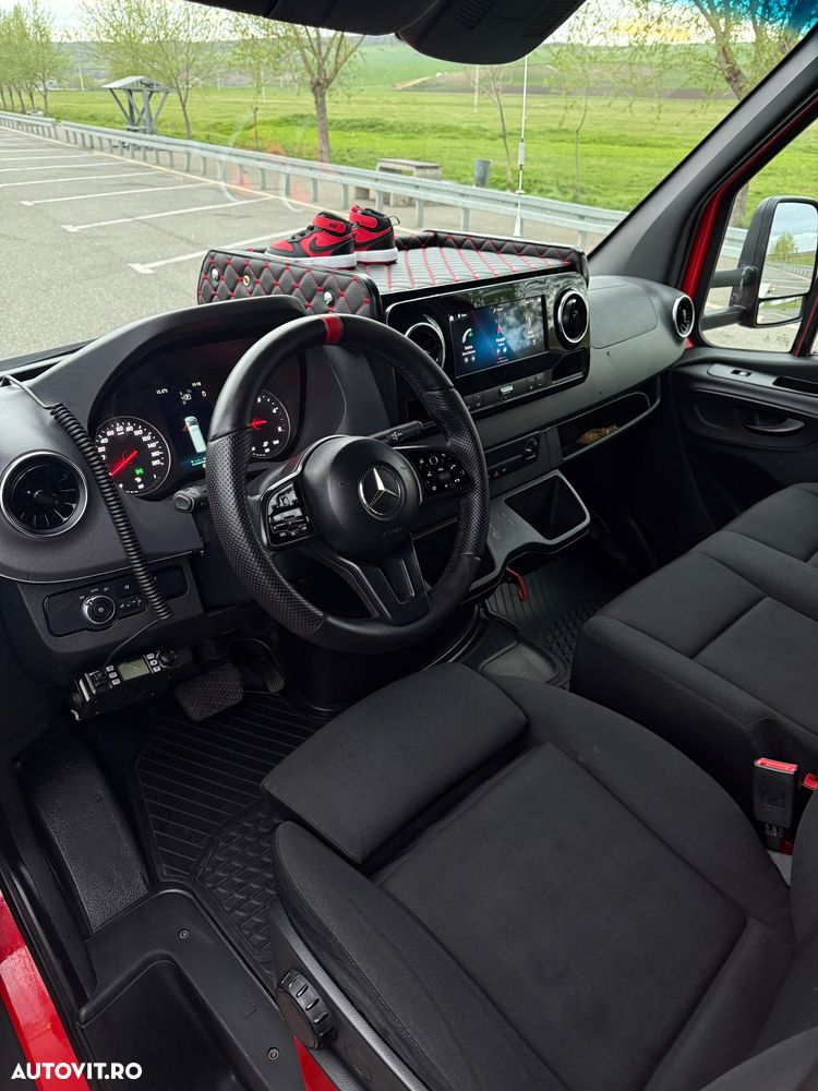 Mercedes-Benz Sprinter 319 - 6